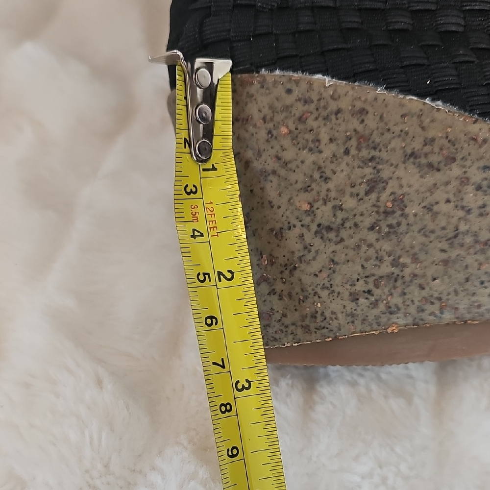 bernie mev. Black Woven Wedges - Picture 5 of 10